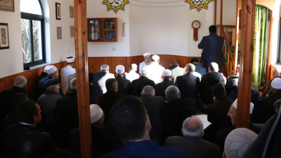 Arnavutluk ve Bulgaristan'da İdlib şehitleri için mevlit okutuldu