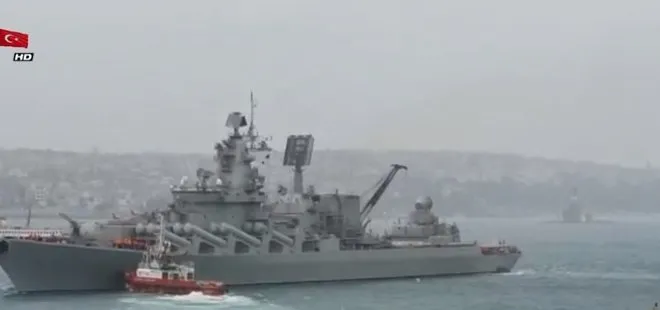 Son dakika: Boğaz’da savaş gemisi kıyıya sürüklendi