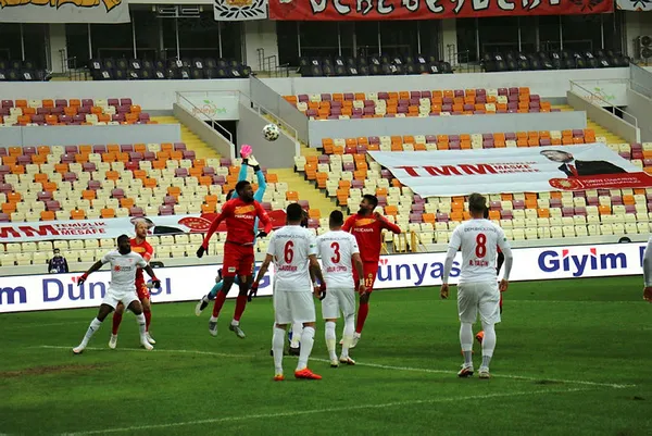 Süper Lig 17. hafta karşılaşması Yeni Malatyaspor 2-2 Sivasspor (MAÇ SONUCU) - 3
