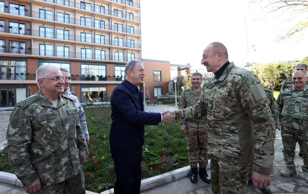 Cumhurbaşkanı Aliyev'den Karabağ mesajı: Ermenistan ordusu diz çöktü - 6