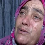 Annesini benzin döküp yakmaya çalıştı