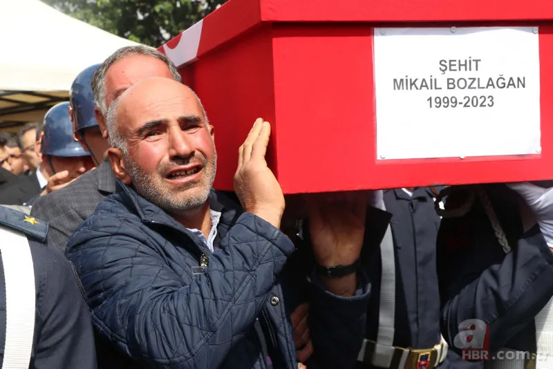 Teröristlerin aracını gasp edip, katlettiği veteriner hekim Mikail Bozlağan'a acı veda! Şehit babaya son bakış 11