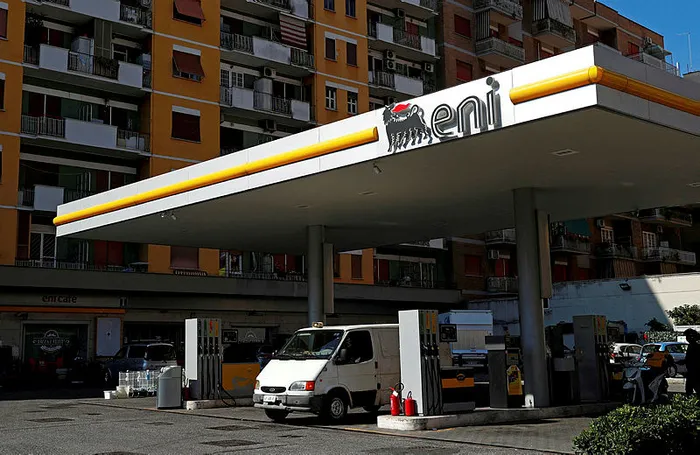 son-dakika-libyadan-akdeniz-hamlesi-dogal-gaz-sondaji-icin-eni-ve-bp-ile-anlasti-1667227308928.jpg SON DAKİKA: Libya'dan Akdeniz hamlesi: Doğal gaz sondajı için ENI - BP ile anlaştı (Libya'nın doğal gaz ve petrol rezervi ne kadar?) - 1