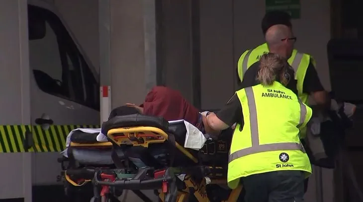 Son dakika: Yeni Zelanda'da iki camiye silahlı saldırı!