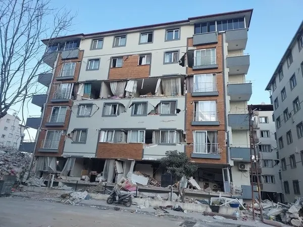 Vatandaşı can derdindeyken mal peşine düşen Lütfü Savaş'a halk isyan etti: Derhal istifa etmelidir - 4