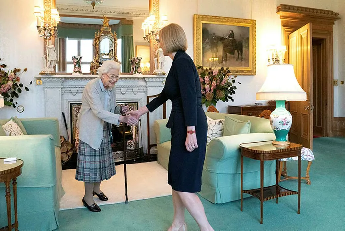 İngiltere Başbakanı Liz Truss’tan İngiltere Kraliçesi 2. Elizabeth açıklaması
