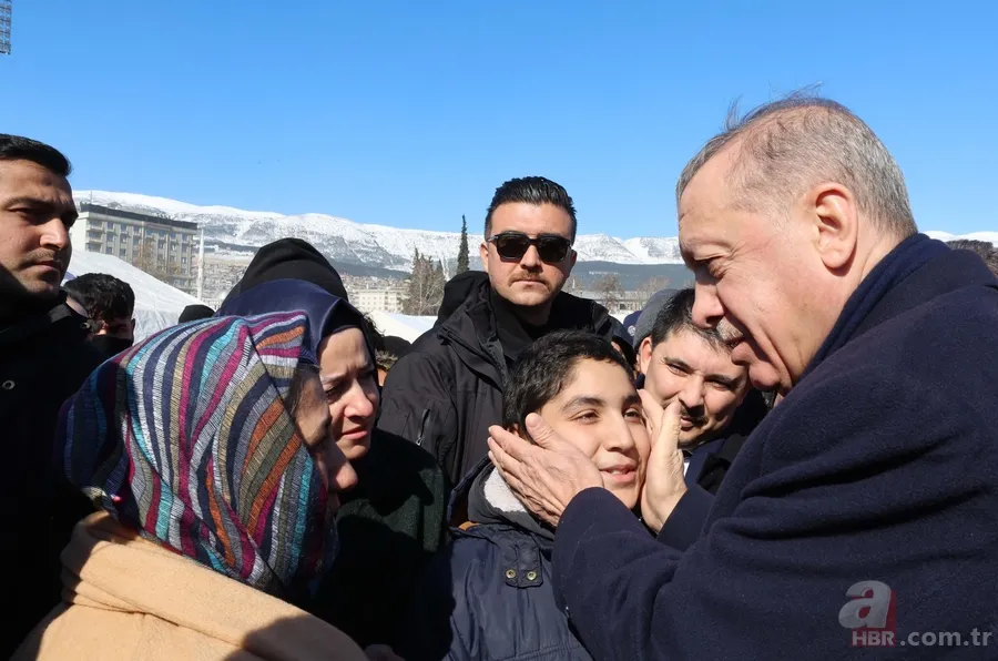 Depremzede vatandaştan Başkan Erdoğan'a duygulandıran sözler: "Ne kadar da musibet gelse sevmekten vazgeçmeyeceğiz" 1