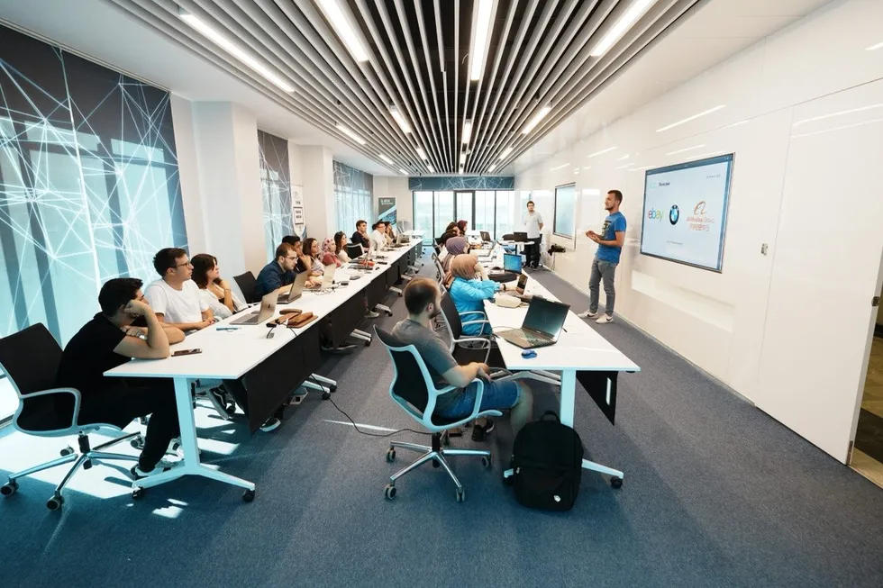 btk-akademi-21-ilde-gelecegin-teknolojileri-icin-egitim-verecek-1782372527167.png (Foto: ahaber.com.tr)
