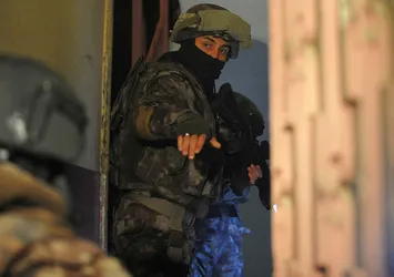 32 ilde FETÖ'nün 'askeri mahrem' yapılanmasına flaş operasyon! Çok sayıda tutuklama var