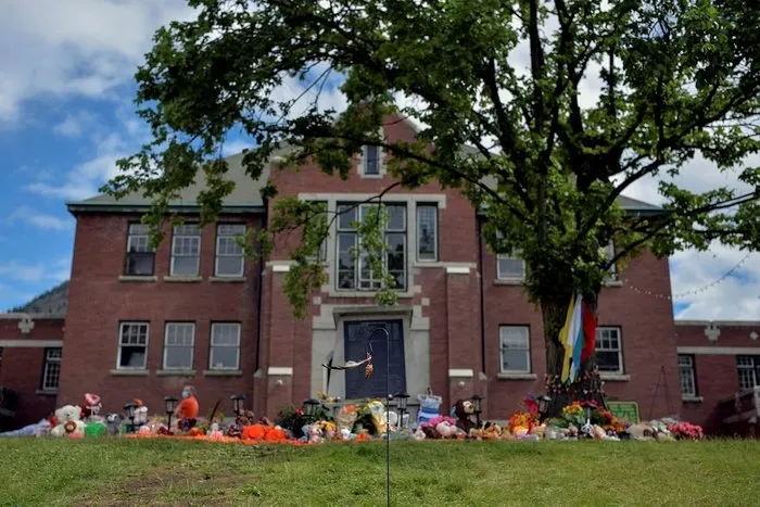 Son dakika: Kanada’da bir skandal daha! Marieval Yatılı Kilise Okulu’nun bahçesinde 751 çocuğa ait ceset kalıntılarına ulaşıldı