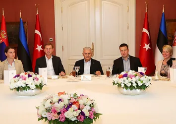 Vahdettin Köşkü'nde çalışma yemeği