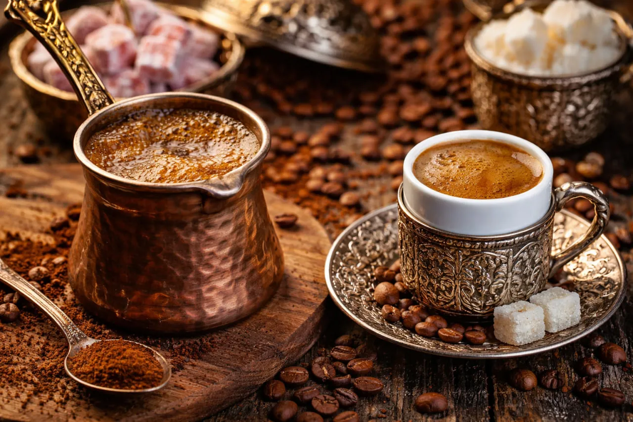 Köpüklü Türk kahvesinin sırrı! Suyun ısısı fincanda fark yaratıyor: İşte püf noktaları