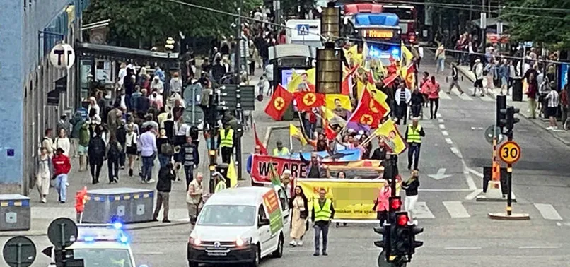 Muhtıraya rağmen İsveç'te skandal görüntüler! Terör örgütü YPG/PKK yandaşları gösteri düzenledi