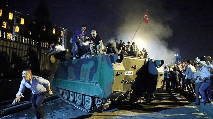 İşte dakika dakika 15 Temmuz'da yaşananlar! İhanet ve diriliş