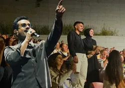 Gökhan Türkmen’in konserinde romantik anlar: "Biz de şaşırdık"