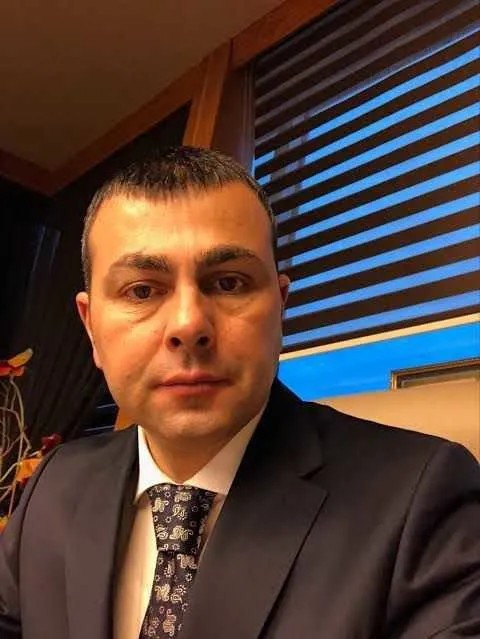 Seyithan İzsiz kimdir, kaç yaşında, ne iş yapıyor? İstanbul Milletvekili Seyithan İzsiz’in hayatı ve kariyeri...