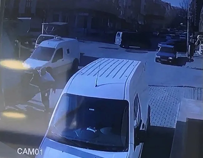 Gaziosmanpaşa'da çöp kamyonun çarptığı yaşlı adam hayatını kaybetti - 2