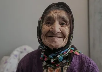 121 yaşındaki Saadet teyze Erdoğan hayranı