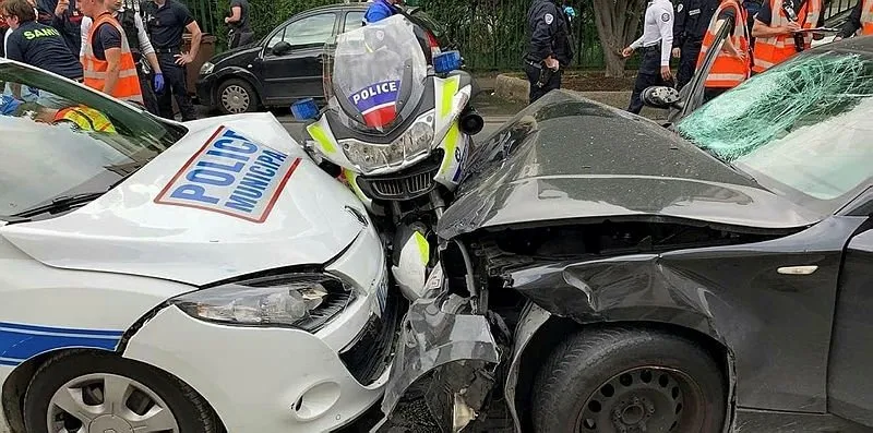 Son Dakika Haberi Disisleri Bakanligi Ndan Turk Vatandaslarina Fransa Uyarisi Son Dakika Haberleri