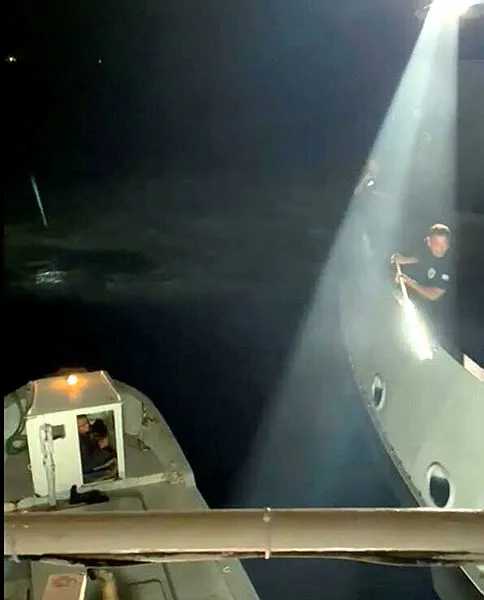 Son dakika: Yunan askerinden Türk balıkçılara demir çubuklu taciz