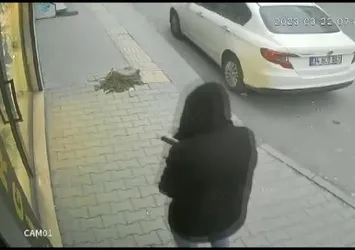İstanbul’da sokak ortasında cinayet! Cesedin başında bekleyip...