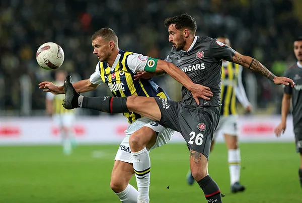 Kanarya geriden gelerek kazandı! Fenerbahçe 2-1 Fatih Karagümrük MAÇ SONUCU