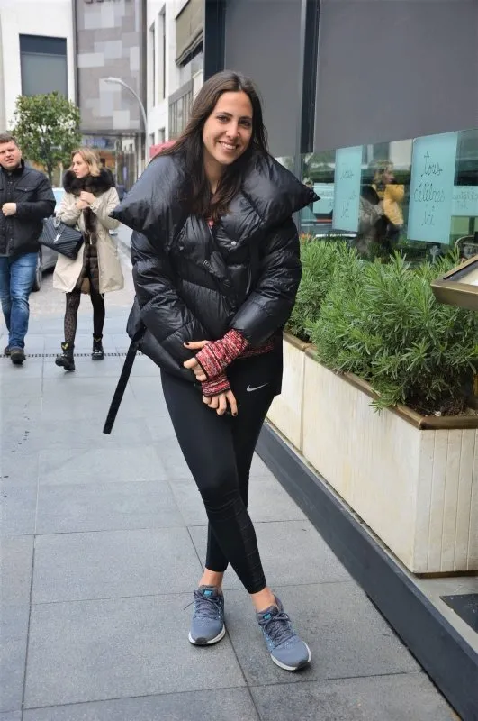 Hülya Avşar’ın kızı Zehra Çilingiroğlu yeni imajıyla sosyal medyayı ikiye böldü