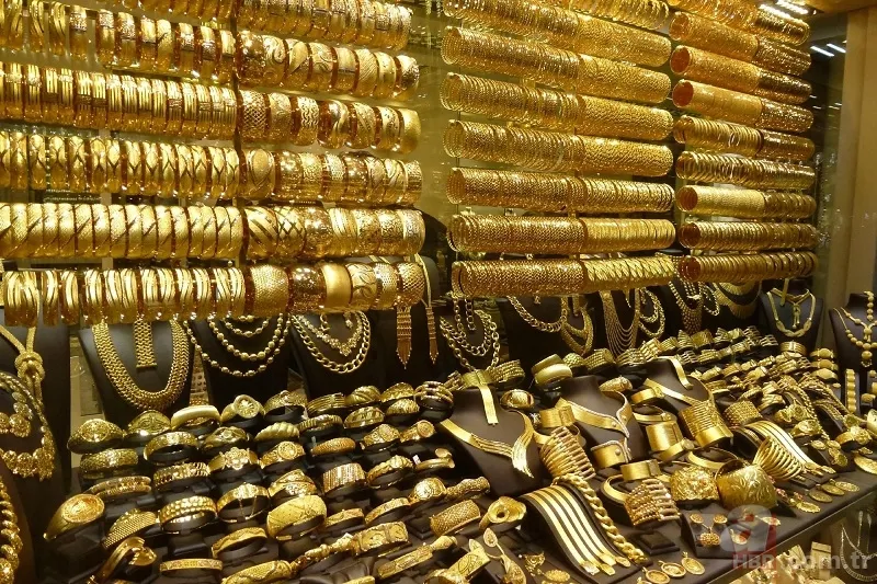 İki uzman isim uyardı: Altın düşebilir! Gram altın için beklenen yeni rakam açıkladı! İşte herkesin merak ettiği o seviye 4