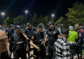 Konserde bıçaklı kavga: 2 yaralı 3 gözaltı