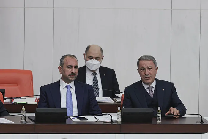 Milli Savunma Bakanı Hulusi Akar duyurdu: 20 PKK'lı terörist etkisiz hale getirildi - 4