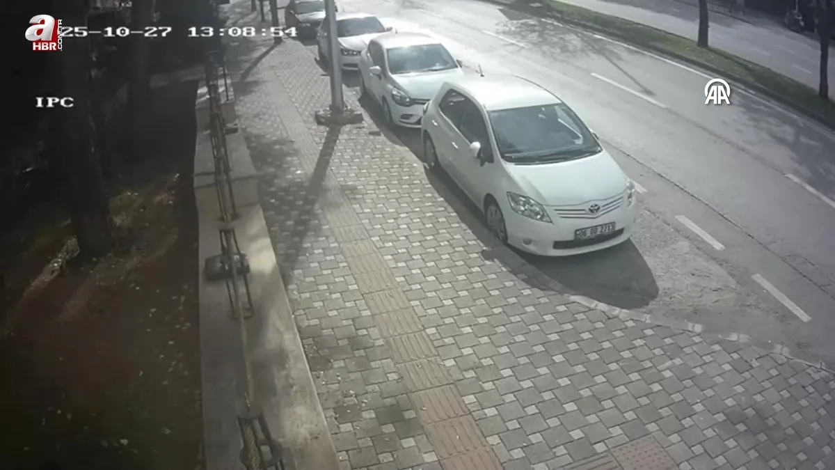 Bursa'da kuvvetli lodos etkili oldu