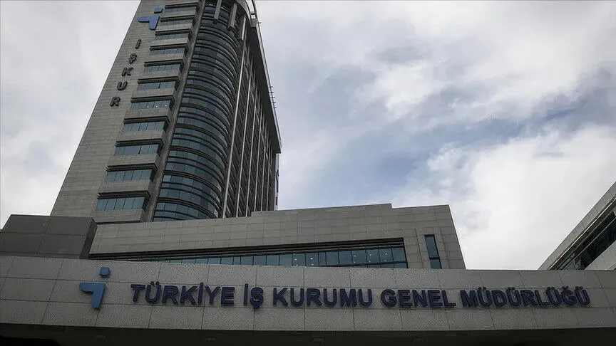 İŞKUR Gençlik Programı kapsamında öğrenciler farklı kampüs faaliyetlerinde görev alabiliyor.
