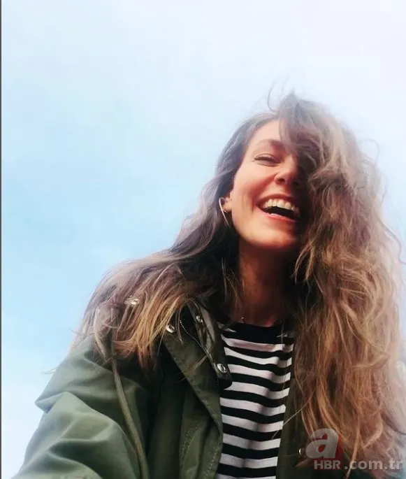 Ev arayışında olan Aslı Enver ve Berkin Gökbudak evlendikten sonra objektiflere ilk kez yakalandı! ‘Hadi biraz beni öv!’ 14