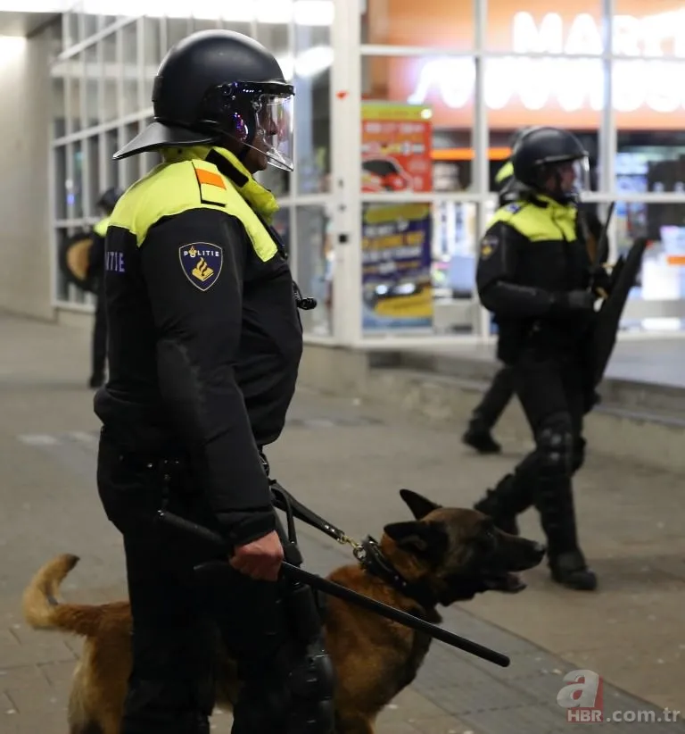 Hollanda'da Türk vatandaşlarına polis köpekleriyle müdahale 11