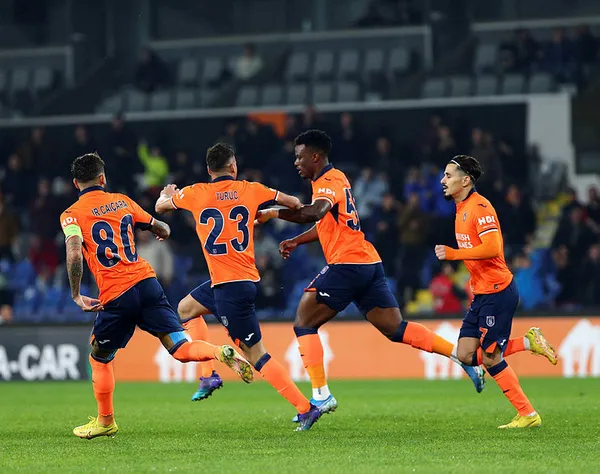 fenerbahce-trabzonspor-basaksehir-ve-sivasspor-avrupada-ne-kadar-kazandi-en-fazla-gelir-hangi-takimda-1667552032710.jpg Fenerbahçe, Trabzonspor, Başakşehir ve Sivasspor Avrupa'da ne kadar kazandı? En fazla gelir hangi takımda? - 4