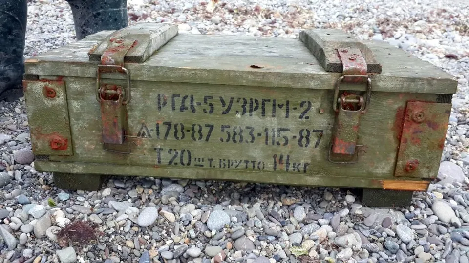 Zonguldak'ta kıyıya mühimmat sandığı vurdu