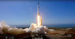 SpaceX uzaya 53 Starlink uydusu fırlattı