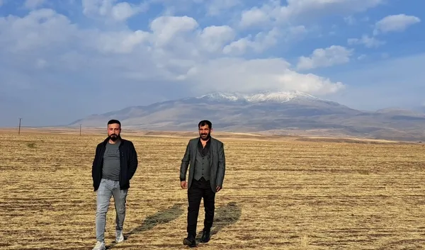 bitlise-kis-erken-geldi-suphan-dagi-beyaza-boyandi-1665901731309.jpg Bitlis’e kış erken geldi! Süphan Dağı beyaza boyandı - 3