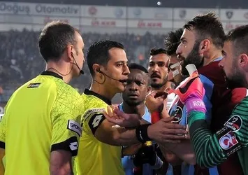 Trabzonspor - Antalyaspor maçında hakem skandalı