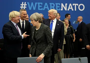 Johnson ve Trump telefonda görüştü