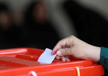 İran'da cumhurbaşkanı seçimlerinin ikinci turu için oy verme işlemi başladı! Mesud Pezeşkiyan mı Said Celili mi?