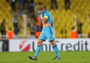 Hollanda basını Dirk Kuyt'a yüklendi
