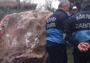 2 tonluk kaya taş ocağından mahalleye düştü