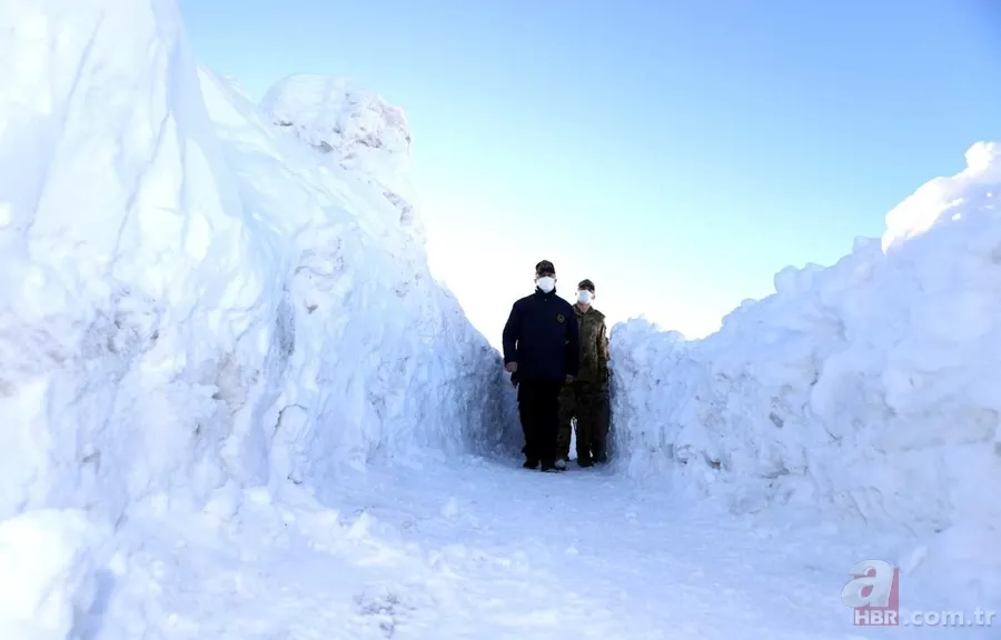 Milli Savunma Bakanı Hulusi Akar Irak sınırında! Sıfır noktasında kritik toplantı 23