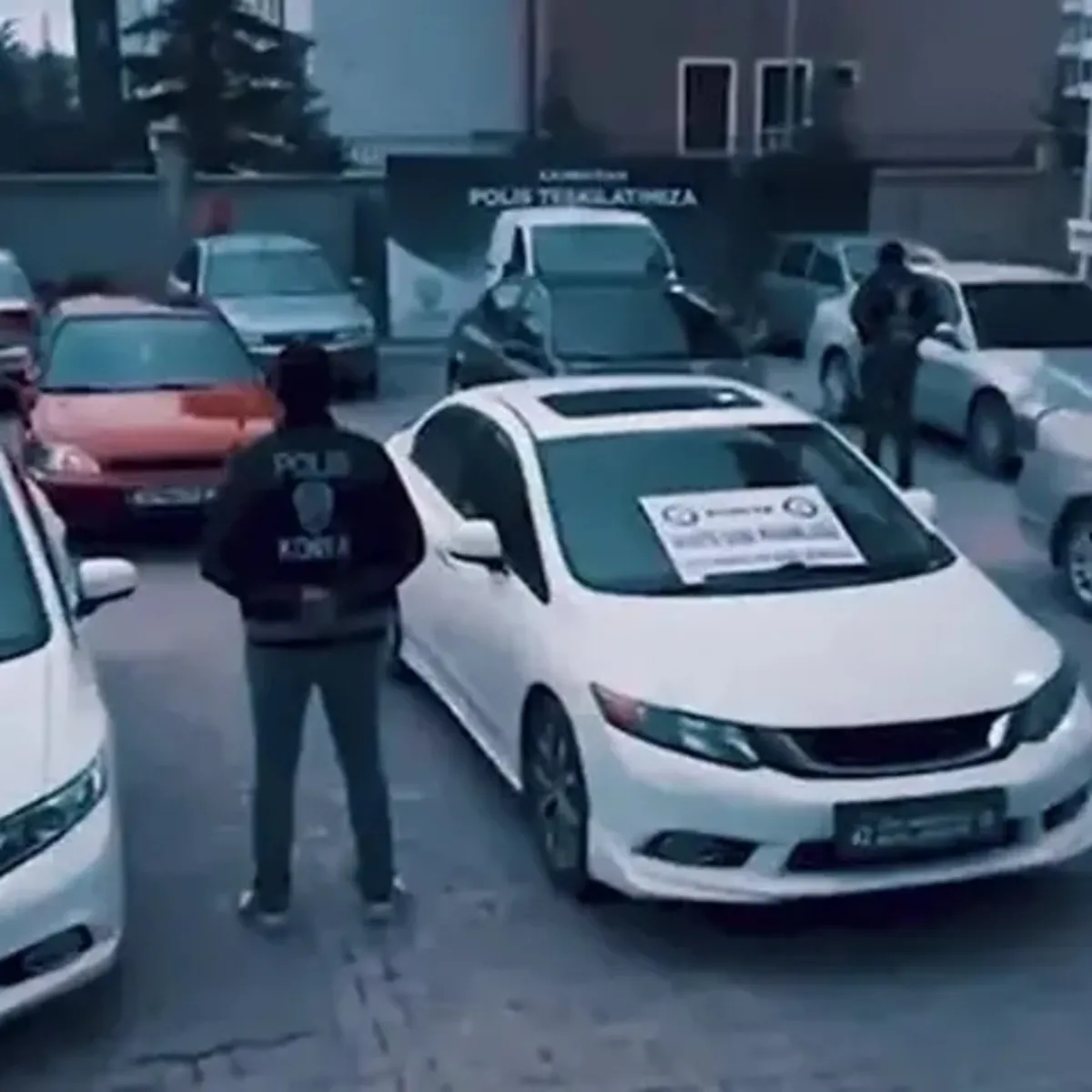 Klasik otomobillerde “change” oyunu! 61 araç ele geçirildi