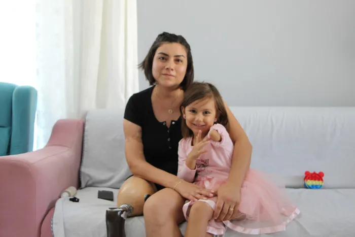 Depremde ayağını kaybeden acılı anneye vicdansızlık! 80 bin liralık protezi 650 bin TL'ye sattılar - 2