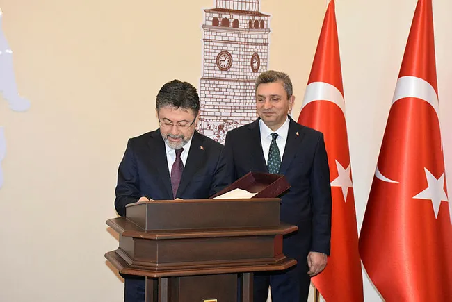tarim-bakani-ibrahim-yumakli-acikladi-ciftci-destek-odemeleri-hesaplarda-1705686049921.jpg Tarım Bakanı İbrahim Yumaklı açıkladı! Çiftçi destek ödemeleri hesaplarda - 3