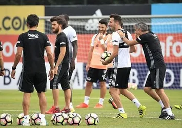 Beşiktaş'a Oğuzhan Özyakup'tan kötü haber