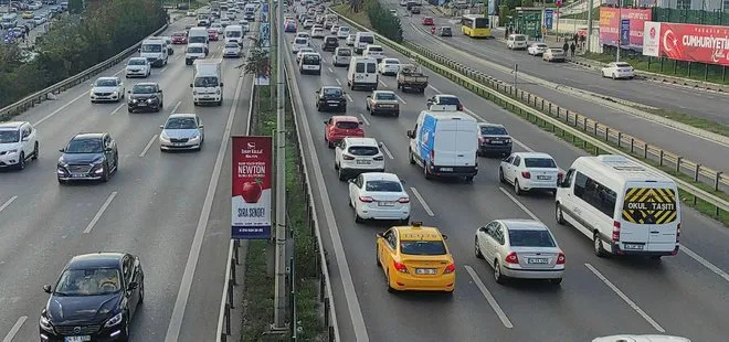 İstanbul’daki trafik çilesine yarım mesai de çare olmadı