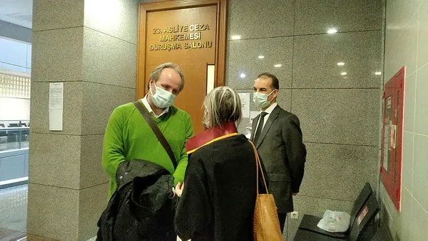 Başkan Erdoğan ve Özlem Zengin'e "hakaret" ile suçlanan avukat Mert Yaşar hakim karşısına çıktı - 1